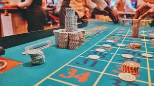 Bàn casino trực tuyến 69vnv với baccarat và roulette trực tiếp